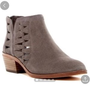 Vince Camuto Peera Booties, New in box, Size 9.5, Gray